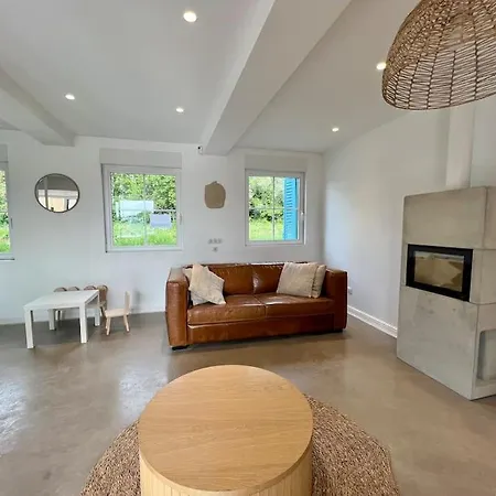 Feriehus Les Volets Bleus Saint-Venant