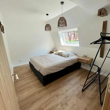 Les Volets Bleus * Saint-Venant